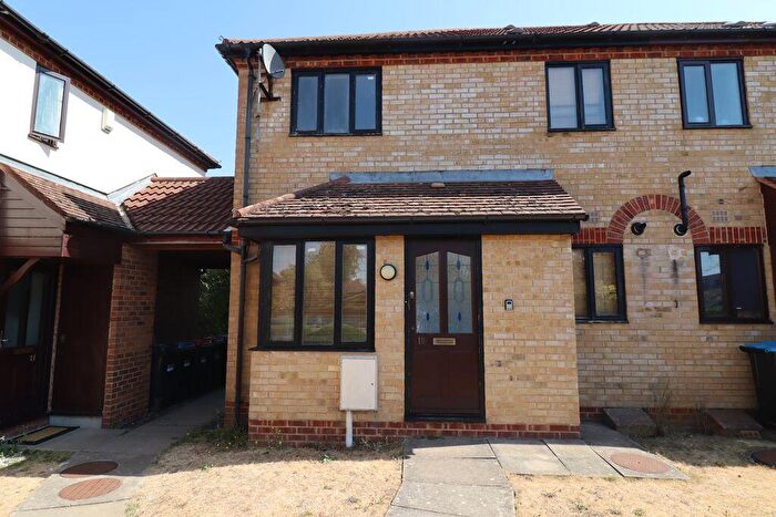 1 Bedroom Terraced House For Sale In Groundsel Close, Walnut Tree, Milton Keynes, MK7