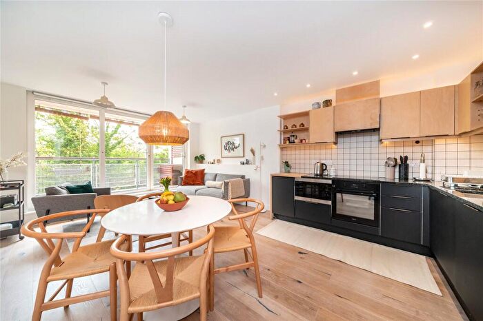 2 Bedroom Flat For Sale In Marcon Place, London, E8