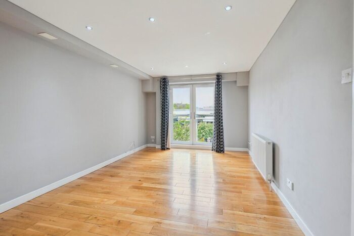 1 Bedroom Flat To Rent In Crow Road, Partick, Glasgow, G11