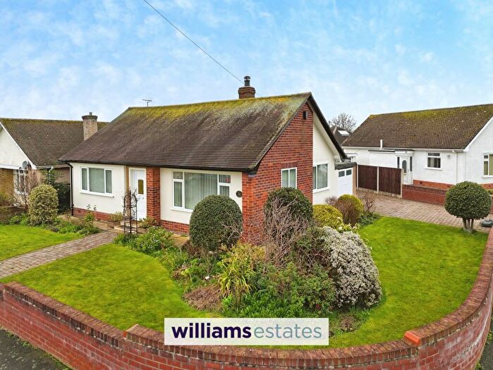 3 Bedroom Detached Bungalow For Sale In Trevor Avenue, Rhuddlan, LL18