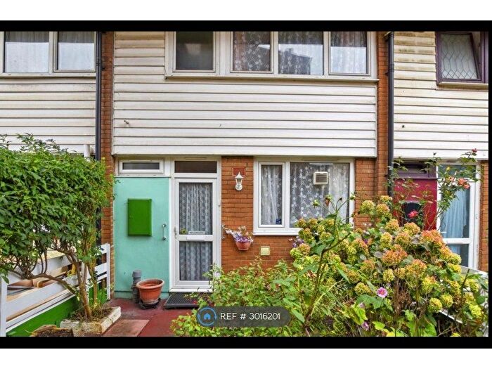 3 Bedroom Maisonette To Rent In Mcgrath Road, London, E15