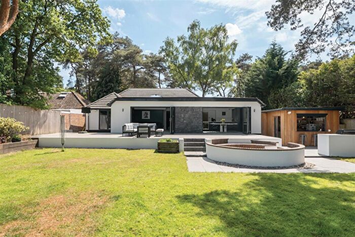 5 Bedroom Detached House For Sale In Boundary Lane, St. Leonards, Ringwood, BH24
