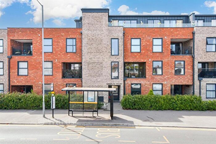 2 Bedroom Apartment For Sale In Northdown Road, Margate, Kent, CT9