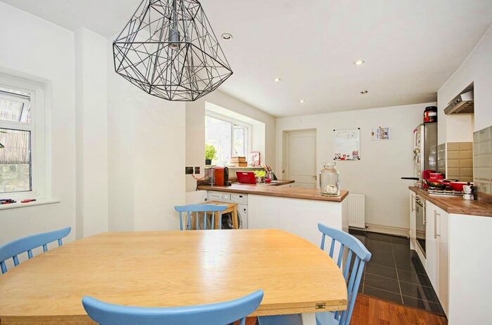 1 Bedroom Flat To Rent In Fordingley Road, Maida Vale, London, W9