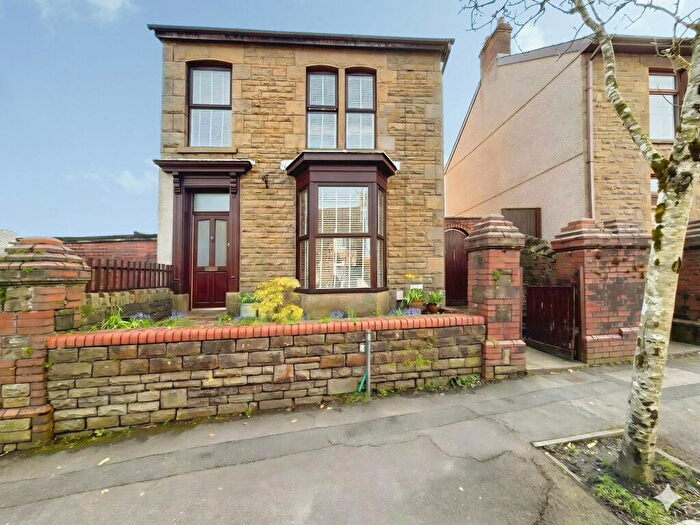3 Bedroom Detached House For Sale In Walters Road, Llansamlet, Swansea, SA7