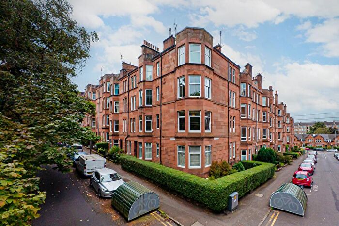 2 Bedroom Apartment For Sale In Bellwood Street, Shawlands, Glasgow, G41