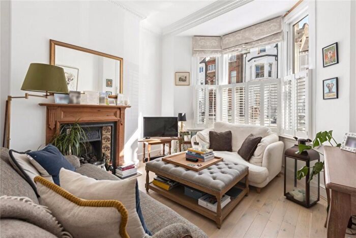 2 Bedroom Apartment To Rent In Leathwaite Road, London, SW11
