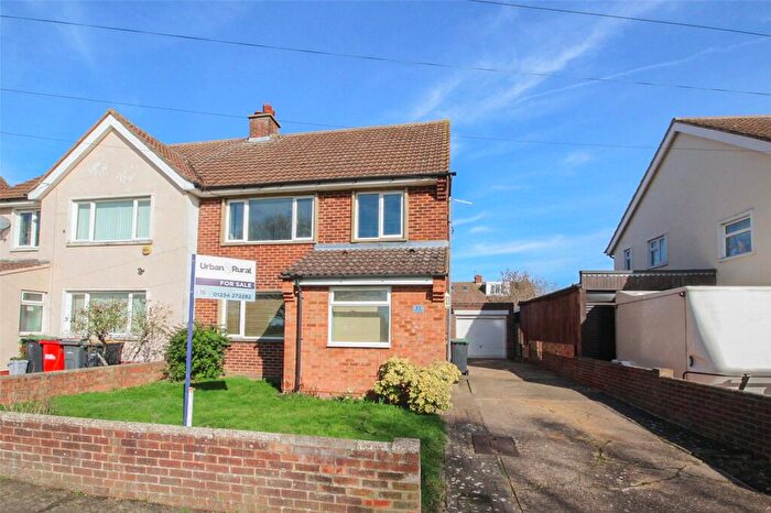 3 Bedroom Semi Detached House For Sale In The Furlong, Bedford, Bedfordshire, MK41