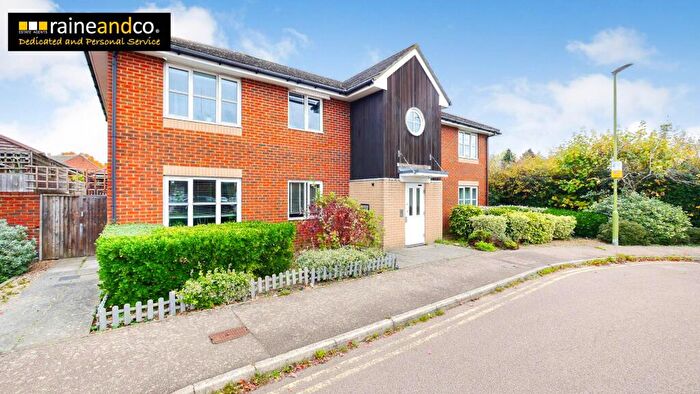 1 Bedroom Flat For Sale In Wenham Place, Hatfield, AL10