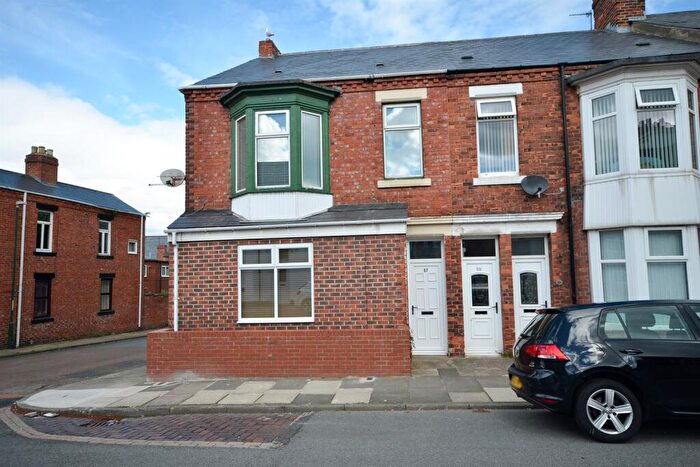2 Bedroom Flat To Rent In Hyde Street, South Shields, NE33