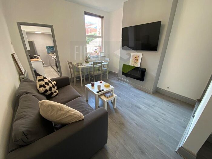 3 Bedroom Terraced House To Rent In Lord Byron Street, Clarendon Park, LE2