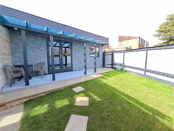 1 Bedroom Property To Rent In Watling Close, Hemel Hempstead, HP2