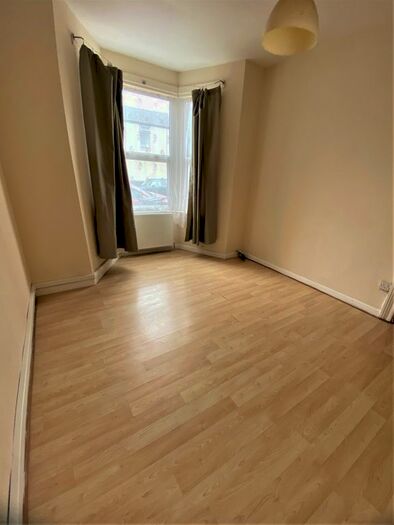 4 Bedroom Terraced House To Rent In Moy Road, Cardiff, CF24