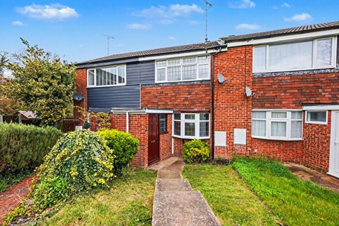 3 Bedroom Terraced House For Sale In Ploughmans Way, Rainham, ME8