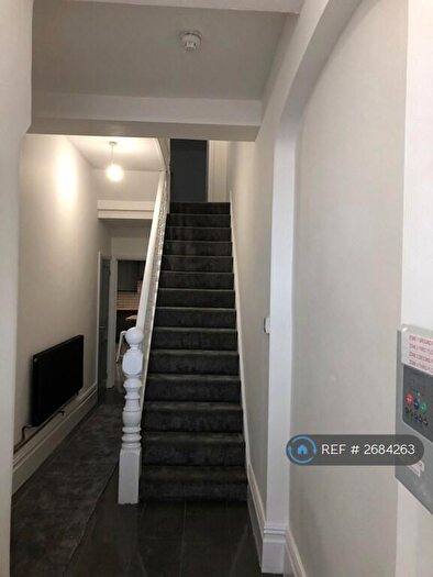 10 Bedroom Terraced House To Rent In Bryn Road, Brynmill, Swansea, SA2