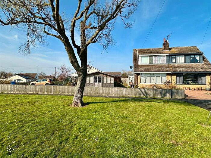 3 Bedroom Property For Sale In Chapel Garth, Skipsea, Driffield, YO25