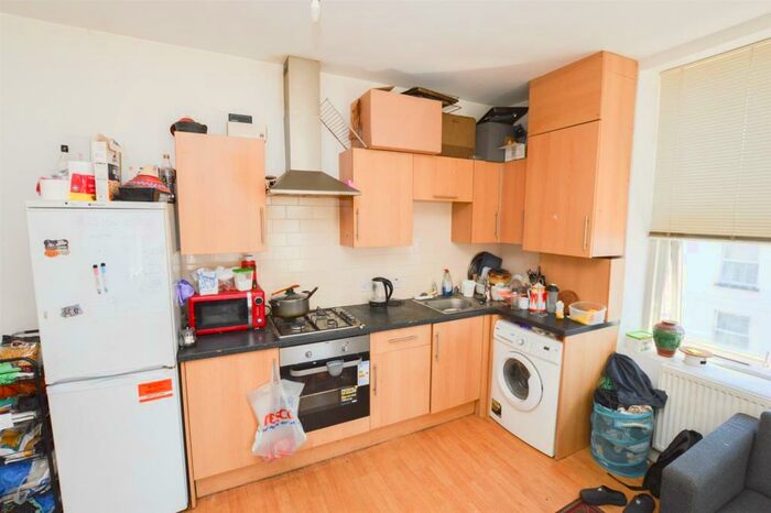 2 Bedroom Flat To Rent In Flat, - Langney RoadEastbourneEast Sussex, BN21