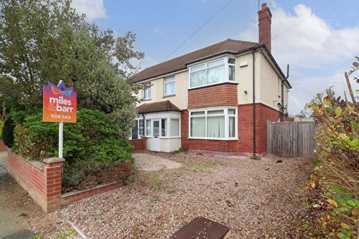 3 Bedroom Semi-detached House For Sale In Grove Gardens, Margate, CT9