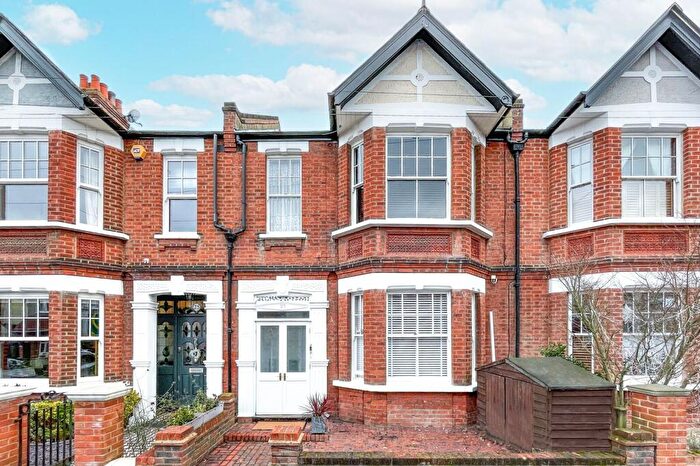 2 Bedroom Flat To Rent In Adela Avenue, Motspur Park, New Malden, KT3