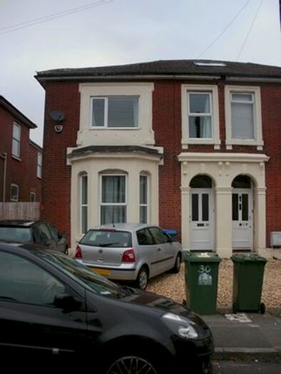7 Bedroom Semi-Detached House To Rent In Alma Road, Southampton, SO14