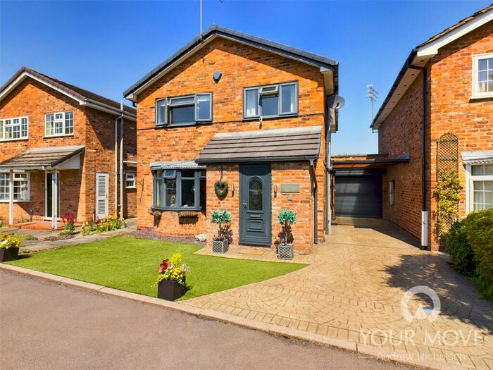 4 Bedroom Link Detached House For Sale In Churton Close, Hough, Crewe, Cheshire, CW2