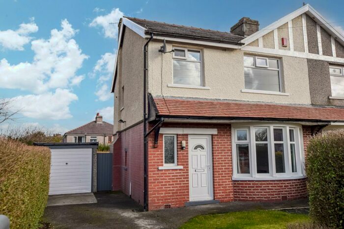 3 Bedroom Semi-Detached House To Rent In Brunshaw Road, Burnley, Lancashire, BB10