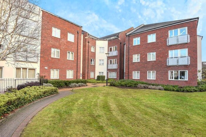 2 Bedroom Flat To Rent In Manor Park, Headington, OX3
