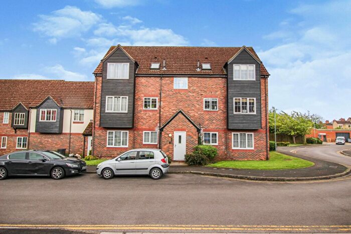 1 Bedroom Apartment To Rent In Dewell Mews, Swindon, SN3