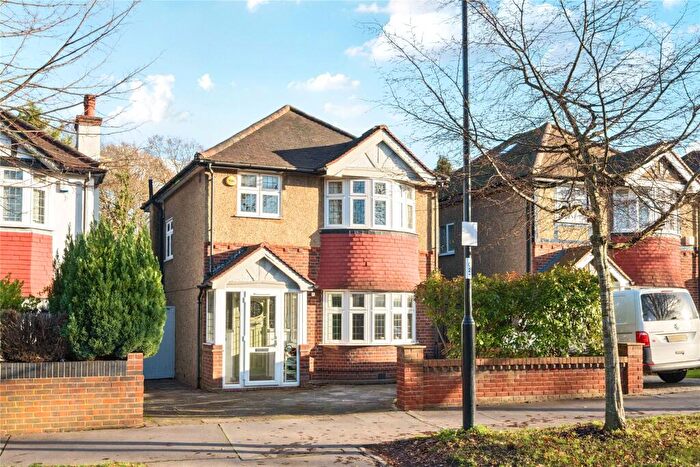3 Bedroom Detached House For Sale In Bridle Road, Shirley, CR0
