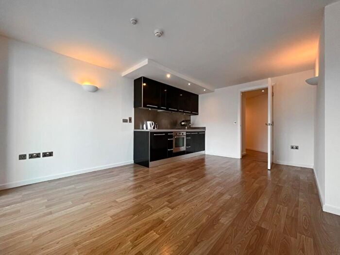 2 Bedroom Flat To Rent In Wellington Quarter, Wellington Street, Leeds, LS1