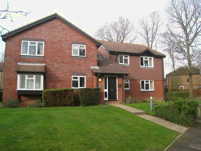 1 Bedroom Flat To Rent In Salisbury Court, Southwater, RH13
