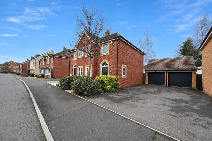 2 Bedroom Semi Detached House For Sale In Culverhouse Road, Swindon, SN1