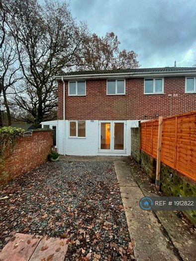 3 Bedroom Semi-Detached House To Rent In Tickleford Drive, Southampton, SO19