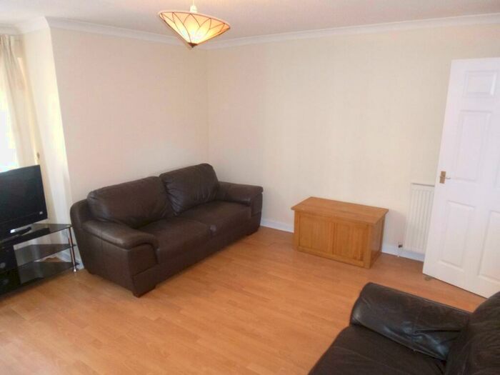 1 Bedroom Flat To Rent In Sanda Street, Glasgow, G20