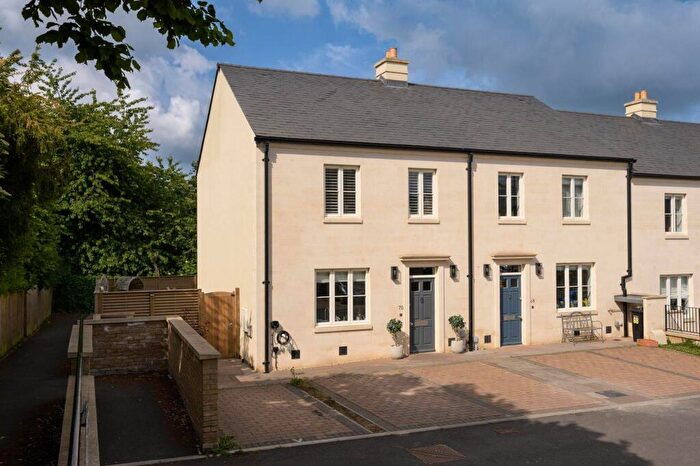 3 Bedroom House To Rent In Holburne Park, BA2