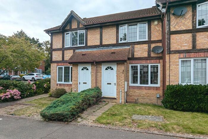 2 Bedroom Terraced House To Rent In Knaphill, Woking, Surrey, GU21