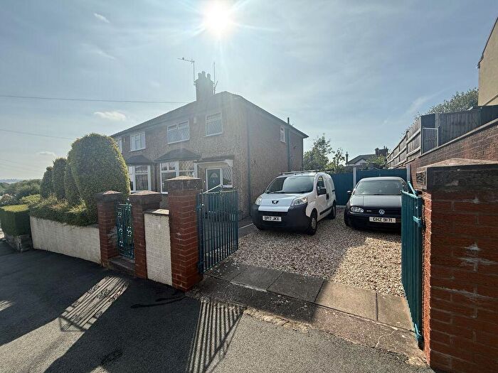 3 Bedroom Semi-Detached House For Sale In Kingsland Avenue, Stoke-On-Trent, ST4