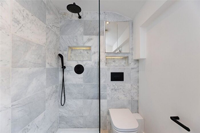 1 Bedroom Flat For Sale In Galveston Road, London, SW15