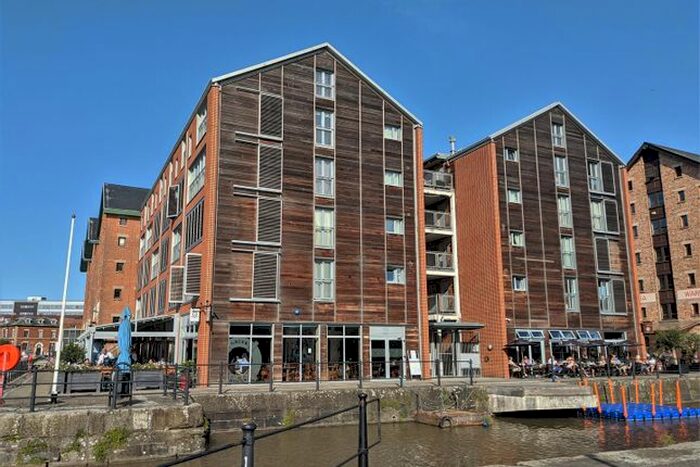 2 Bedroom Flat To Rent In Merchants Quay, Gloucester Docks, Gloucester GL1