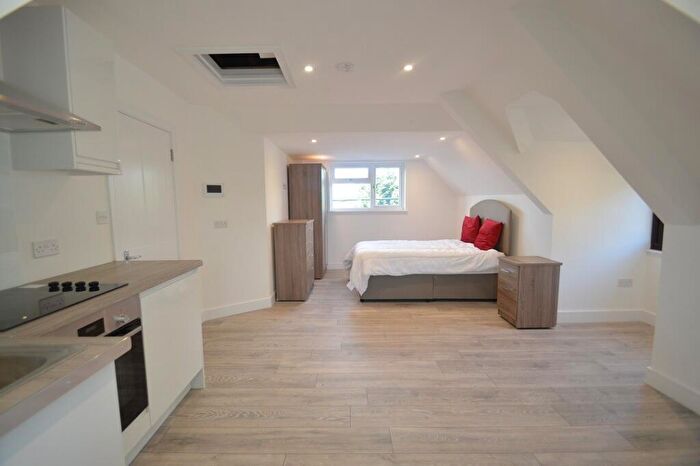 Apartment To Rent In Uxbridge Road, George Green, Berkshire, SL3