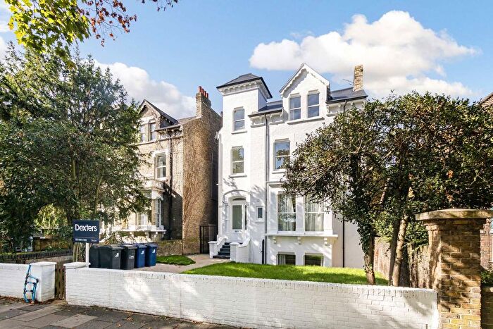 5 Bedroom Flat To Rent In The Common, London, W5