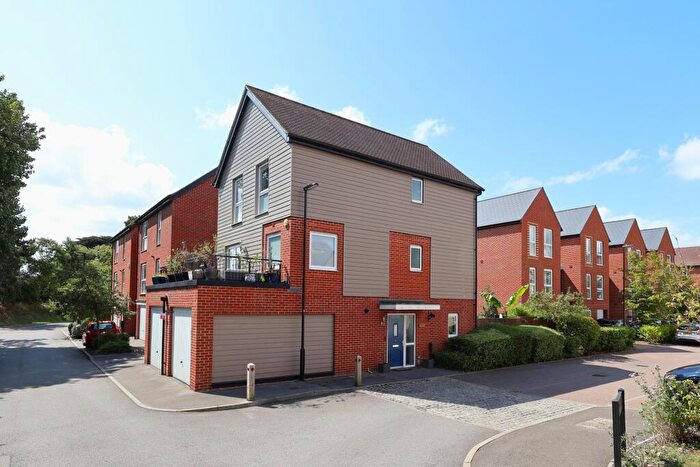 4 Bedroom Detached House For Sale In Brunel Way, Bedhampton, Havant, PO9