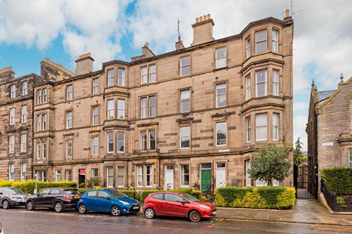 1 Bedroom Flat For Sale In / Airlie Place, Edinburgh, EH3