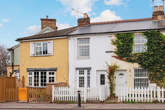 2 Bedroom Terraced House For Sale In Heath Road, Weybridge, KT13