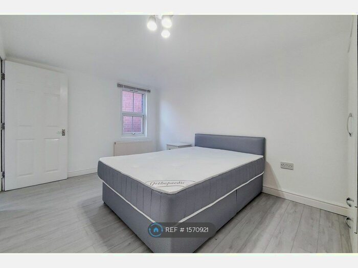 1 Bedroom Flat To Rent In Brixton Hill, London, SW2