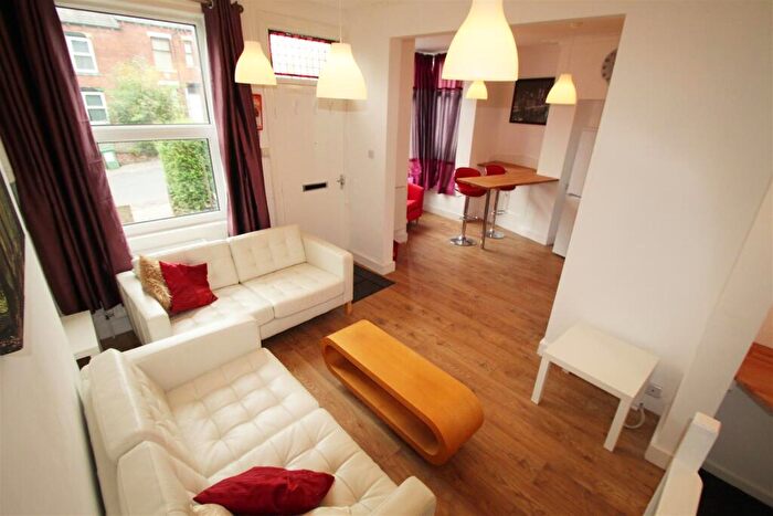 4 Bedroom Terraced House To Rent In Wrangthorn Terrace, Hyde Park, Leeds, LS6