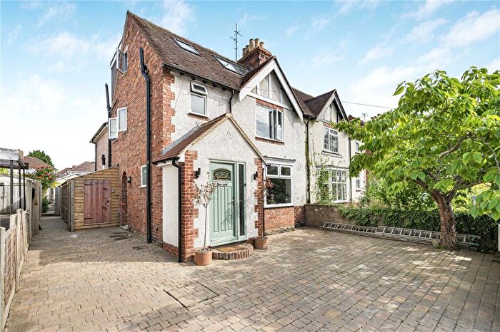 4 Bedroom Semi-Detached House For Sale In Havelock Road, Oxford, ., OX4