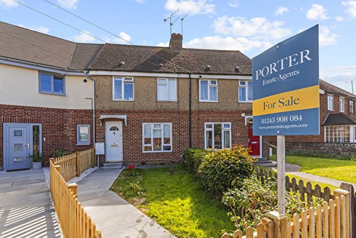 3 Bedroom Terraced House For Sale In Florence Road, Chichester, PO19