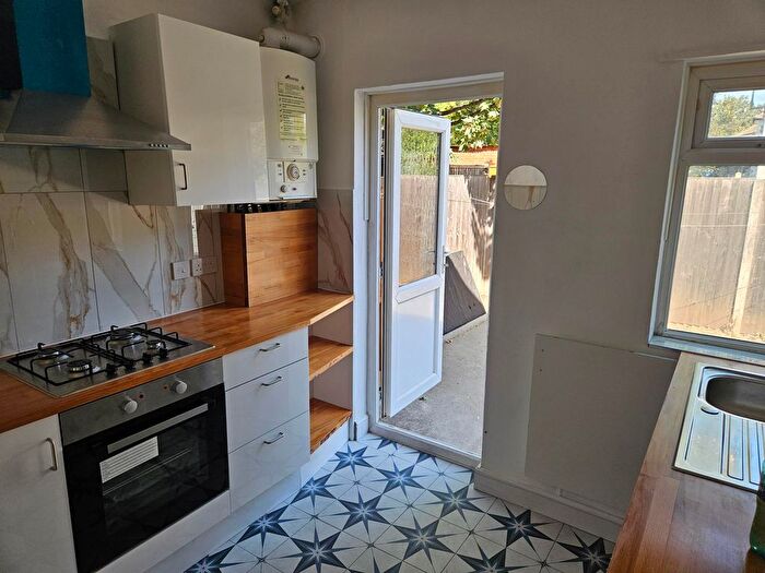 2 Bedroom Maisonette To Rent In Northumberland Park, London, N17