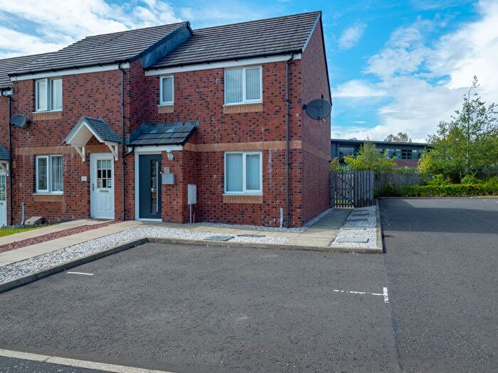 3 Bedroom End Terrace House To Rent In Sweet Thorn Drive, Glasgow, G75